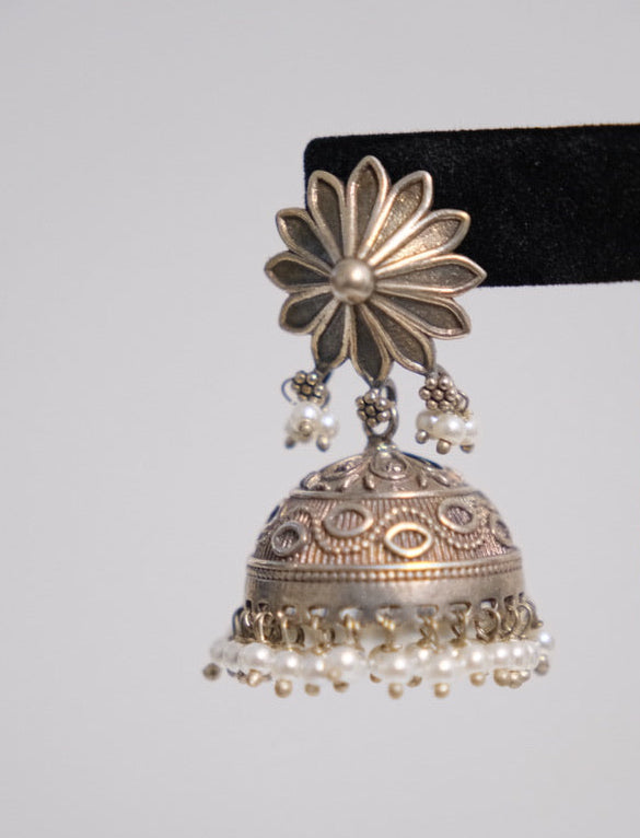 Aneeka Jhumkas