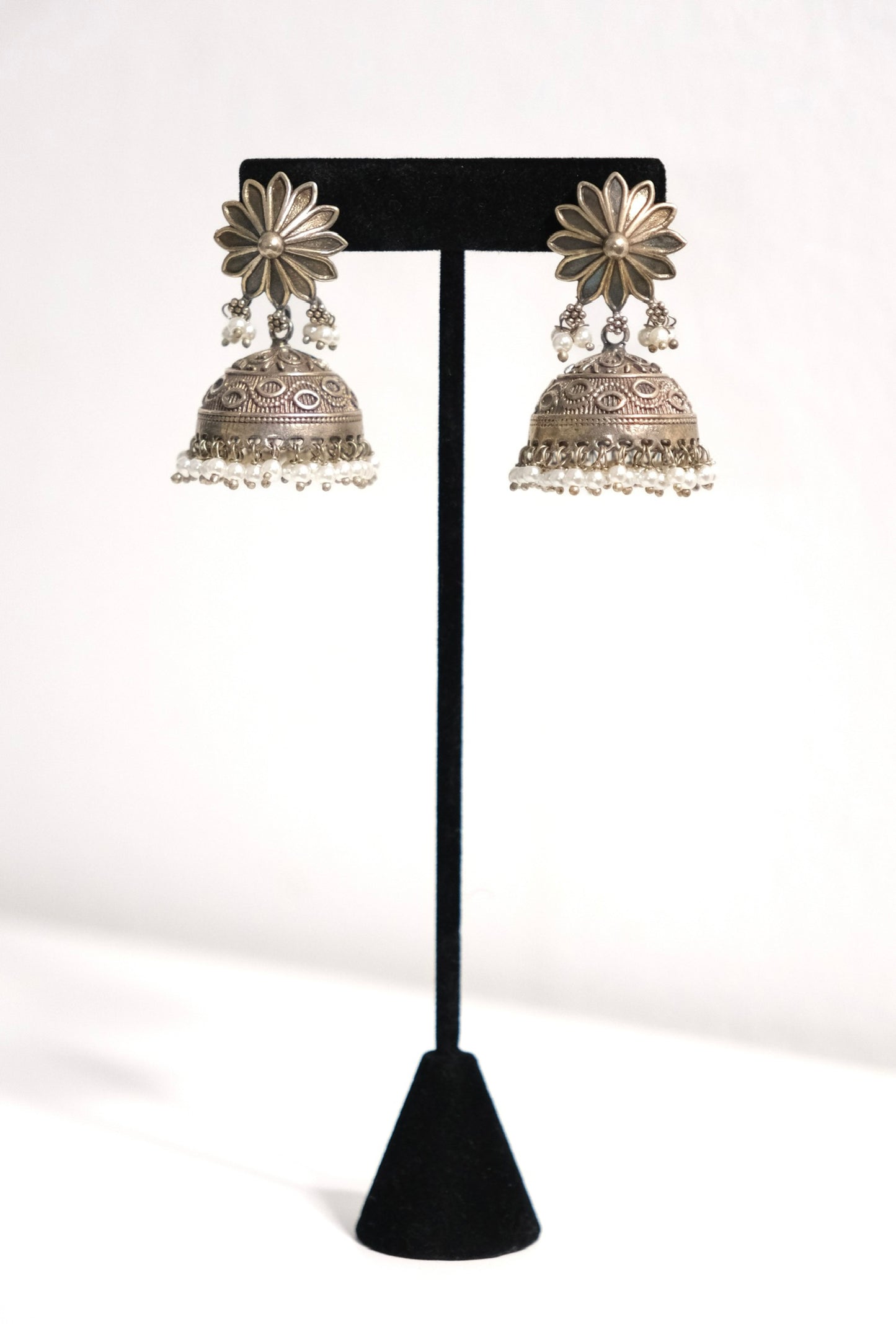 Aneeka Jhumkas