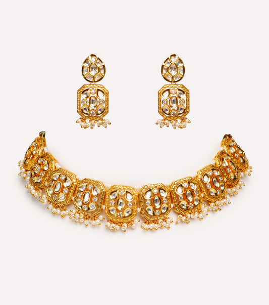 Jahzara Kundan Set