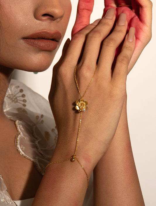 Haath Kamal | Gold Plated