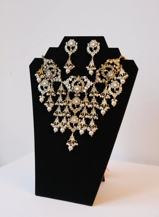 Heera Necklace Set